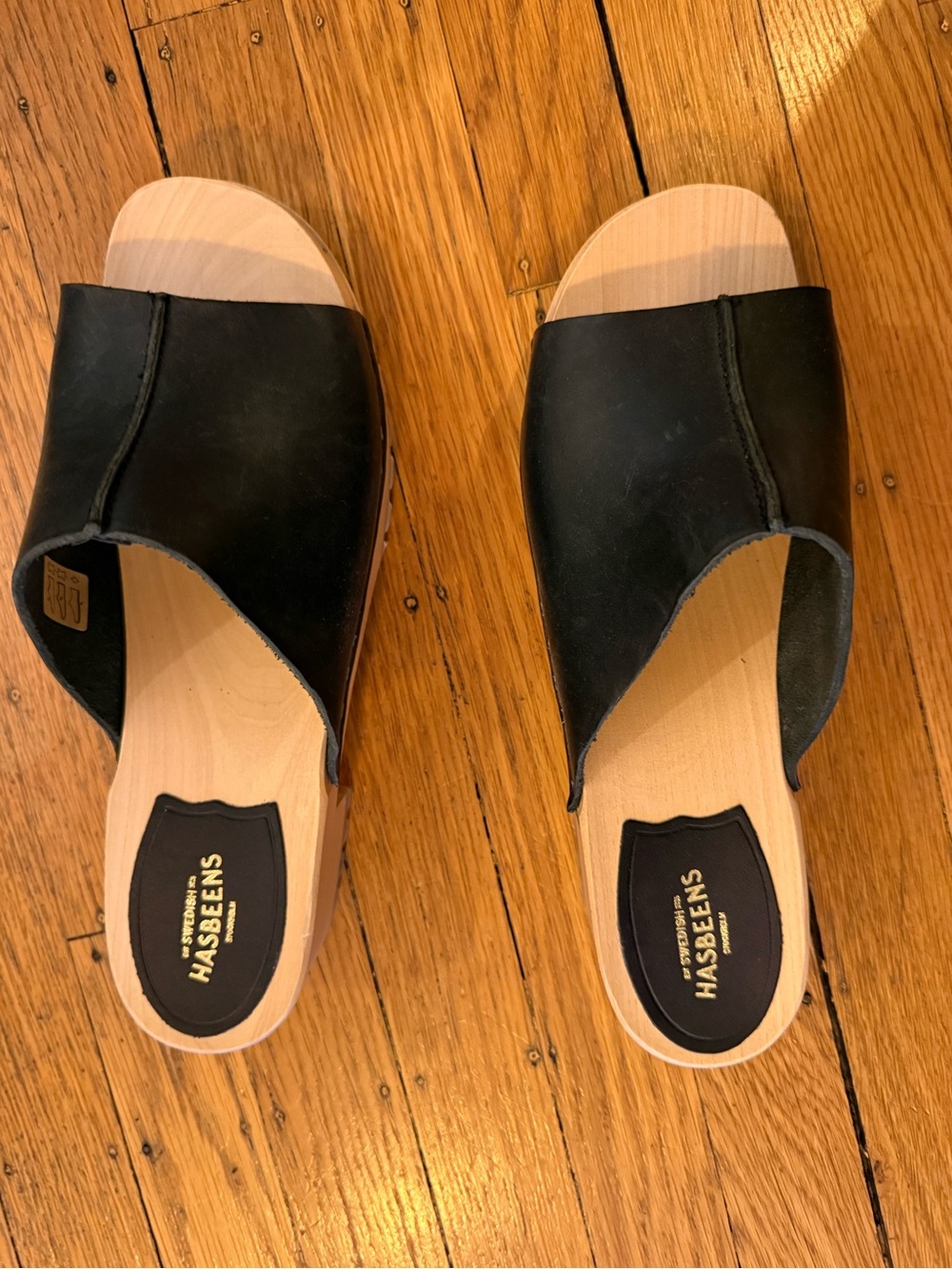 Swedish Hasbeens Black Leather Open-Toe Slide Clogs low heel